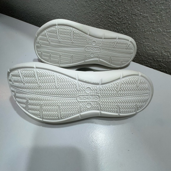 Crocs Sandals Women’s 6 swiftwater Slip-On, Gray / White, Strappy Comfort Slide - Picture 6 of 8